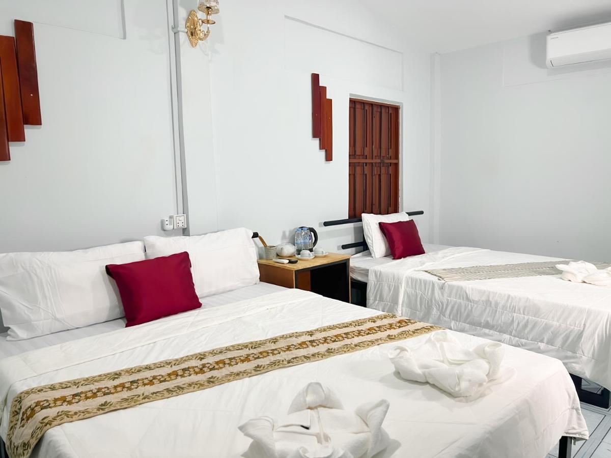Lotus Blanc Homestay Battambang Exterior photo