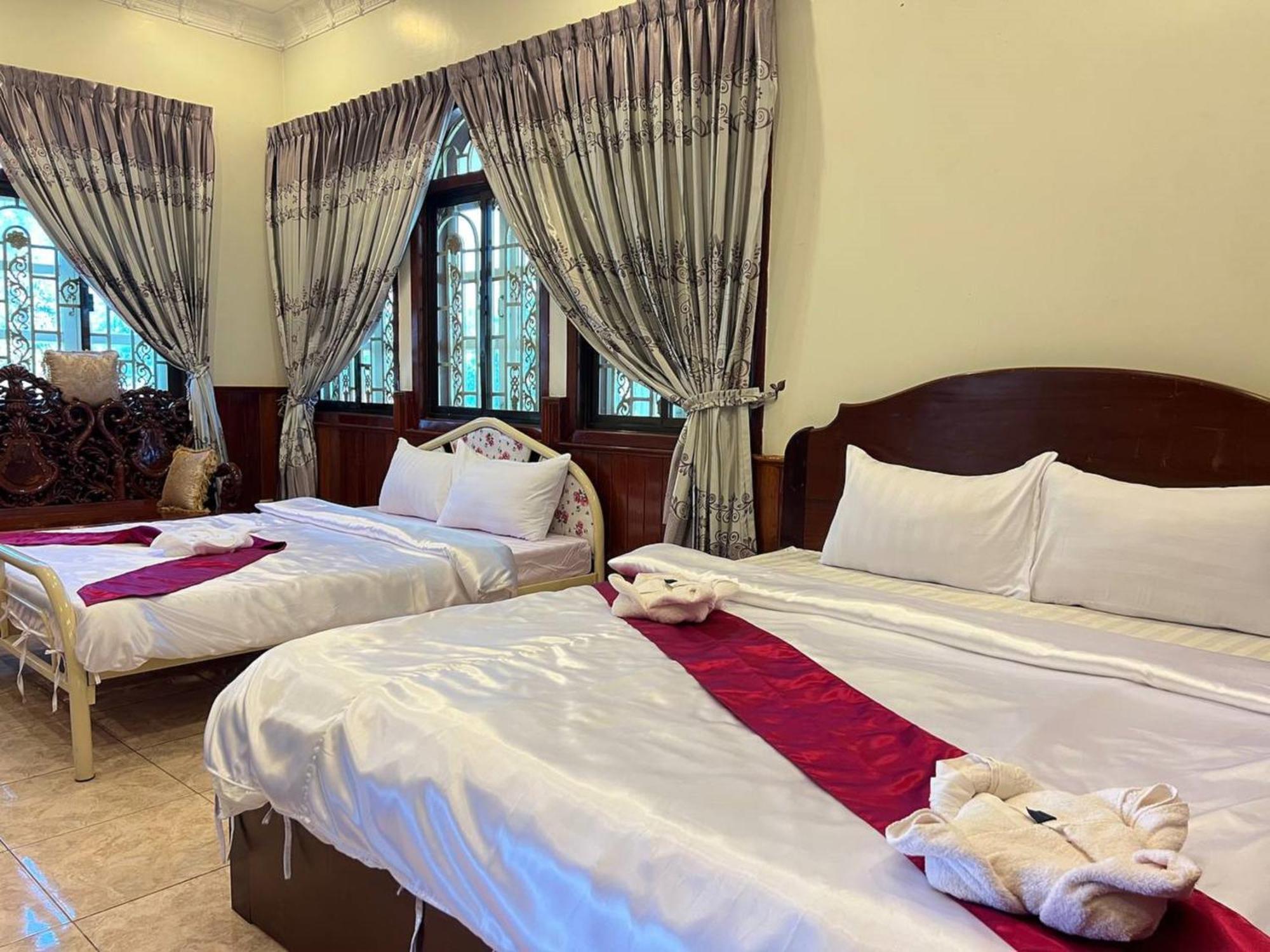 Lotus Blanc Homestay Battambang Exterior photo